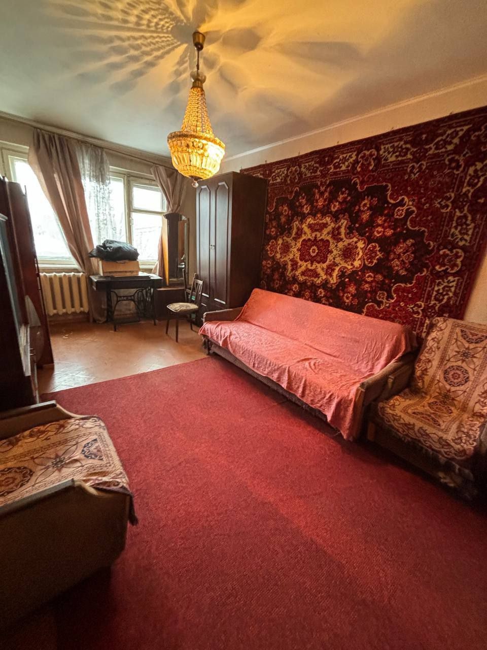 Продам 3х комнатную квартиру на кв.Жукова, д. 16. 4/5, не угловая. Общая площадь 63 кв.м, все комнаты изолированы, большой коридор.Стоимость 4 100 000 рублей..телефон +79591798798