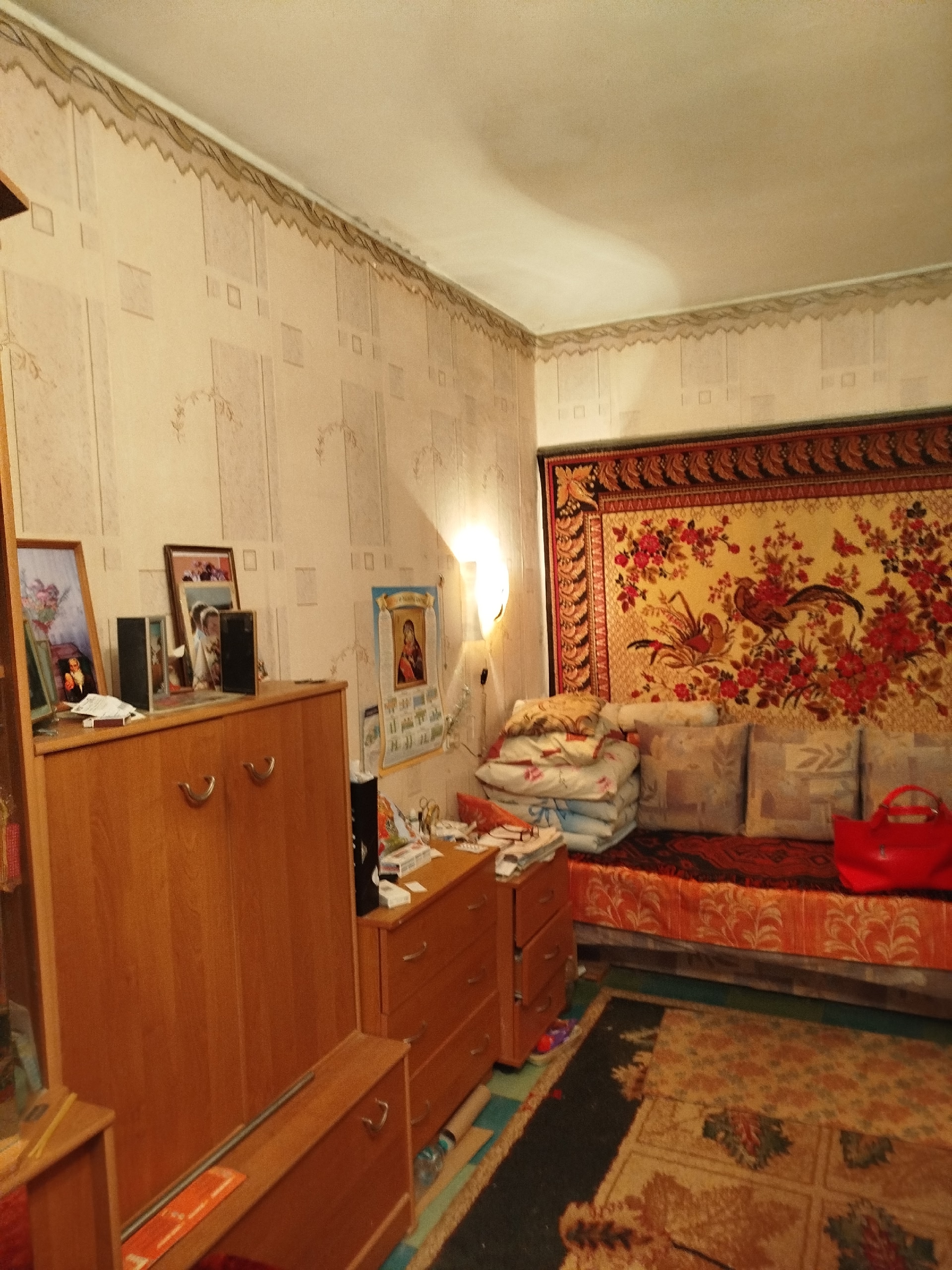 Продам 1-комнатную квартиру
📍 Жовтневый район, г. Луганск
🏢 Этаж — 5/5 | 📐 Площадь — 32 м²
🔹 Состояние жилое
🔹 Крыша после ремонта — в отличном со...